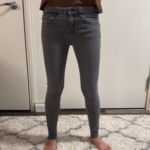 Zara Women's Gray Low Rise Skinny Jeans